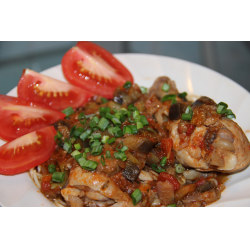 Рецепт: Овощное соте с куриными голенями в неаполитанском соусе