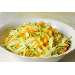 Рецепт: Салат с кукурузой и свежими овощами