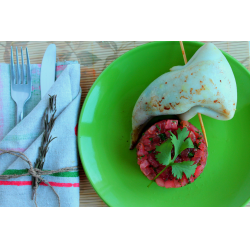 Рецепт: Фаршированный кальмар с тар-таром из томатного конкасе