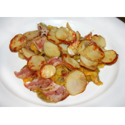 Рецепт: Картофель запеченный с кабачком и курицей