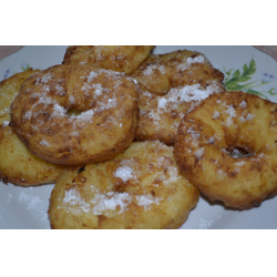 Рецепт: Творожные пончики - с варёной сгущенкой