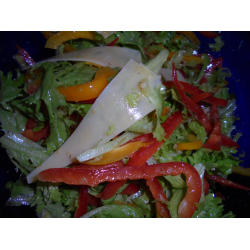 Рецепт: Простой зеленый салат под соусом "венегрет"