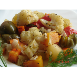 Рецепт: Цветная капуста с овощами на луковой подушке