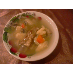 Рецепт: Суп со свиными ребрышками, грибами и манными клыцками