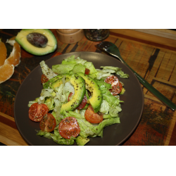 Рецепт: Салат из авокадо и томатов-черри