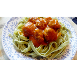 Спагетти с фрикадельками в сливочном соусе