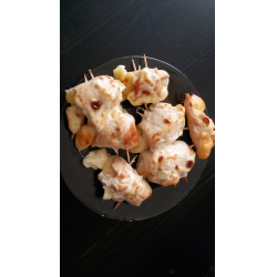 Рецепт: Куриные рулетики с ананасом и сыром