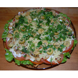 Рецепт: Слоеный салат с грибами, помидорами и чесноком