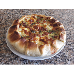 Рецепт: Пирог "Весенний" с капустой, моцареллой и беконом