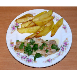 Рецепт: Пикантная рыба с запеченным картофелем