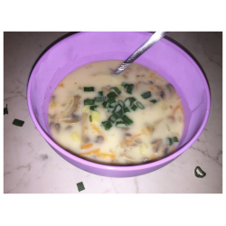 Рецепт: Суп со свежими шампиноьонами и плавленным сыром