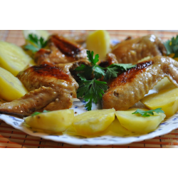 Рецепт: Картошка с куриными крыльями