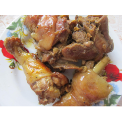 Рецепт: Курица в сметанно-мятном соусе, тушеная в мультиварке