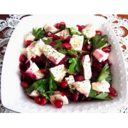 Рецепт: Салат из свеклы и адыгейского сыра