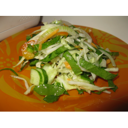 Рецепт: Салат с капустой и шпинатом