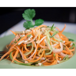 Рецепт: Салат из огурцов с морковью по-корейски