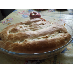 Рецепт: Сдобный пирог с яблоками и сливовым джемом из сметанного теста