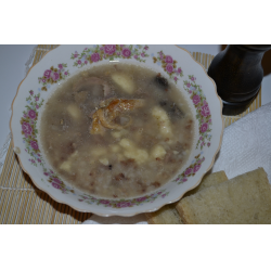 Рецепт: Суп с картофельными клецками и грибами на гусином бульоне