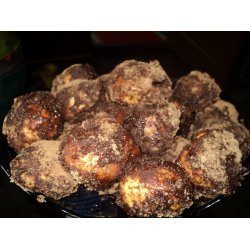 Рецепт: Пирожки "Шоколадный шар с клубникой"
