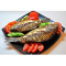 Фото Жареная рыбка сазан с приправами для рыбы, сушеной зеленью, соевым соусом