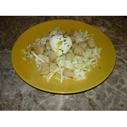 Рецепт: Теплый салат "Пекинская капуста с яйцом-пашот"