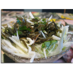 Рецепт: Салат с морской и пекинской капустой