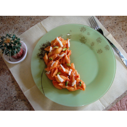 Рецепт: Макароны-ракушки в томатном соусе с сыром