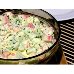 Рецепт: Легкий салат с крабовыми палочками