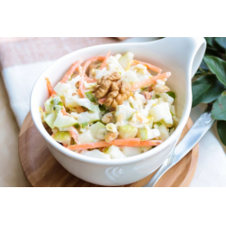 Рецепт: Салат из капусты, моркови и груши