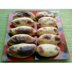 Рецепт: Пирожки из картофельного теста с двумя видами начинки