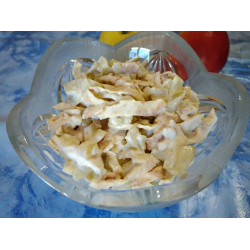 Рецепт: Салат из маринованных кабачков и куриного мяса