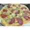 Фото Пицца с салями