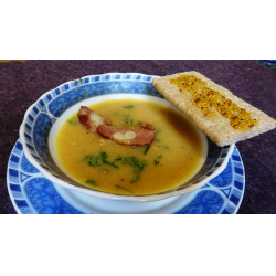 Рецепт: Сырный суп пюре с копченой косичкой