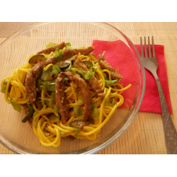 Рецепт: Вегетарианский обед - спагетти с соевым мясом