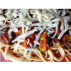 Рецепт: Спагетти с цуккини, сыром и острым соусом