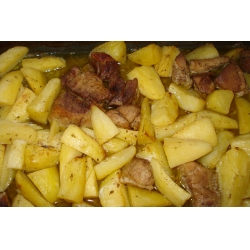Рецепт: Мясо с картошкой в духовке