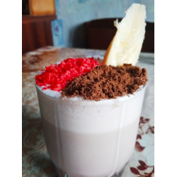 Рецепт: Шоколадно-банановый молочный коктейль "Тропический"