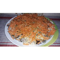 Рецепт: Салат из корейской морковки и грибов
