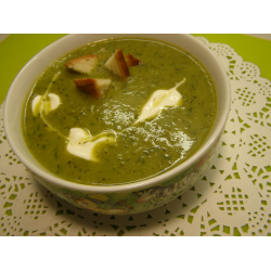 Рецепт: Зеленый суп-пюре из замороженного горошка
