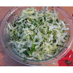 Рецепт: Салат из капусты и сельдерея