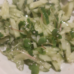 Рецепт: Салат из свежей микрозелени