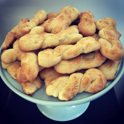 Рецепт: Греческое пасхальное печенье "Кулуракья"