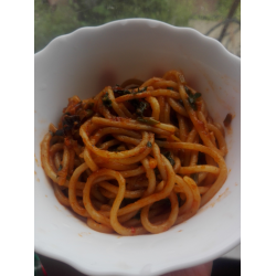 Рецепт: Спагетти с зеленью и томатным соусом