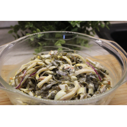 Рецепт: Салат из морской капусты с кальмарами