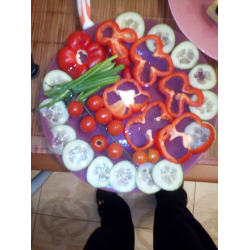 Рецепт: Овощная тарелка из свежих овощей