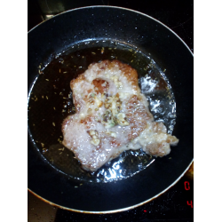 Свиная шея, жаренная на сковороде: рецепт - Лайфхакер