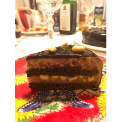Рецепт: Шоколадный муссовый торт с арахисом и карамелью