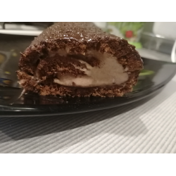 Рецепт: Бисквитный шоколадный рулет