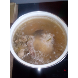 Рецепт: Гороховый суп из куриных спинок