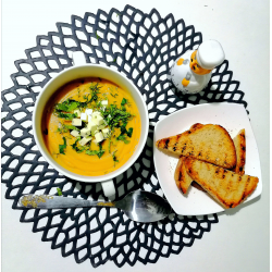 Рецепт: Суп-пюре из красной чечевицы с плавленым сыром и зеленью